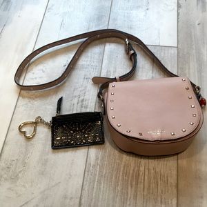 Bag with wallet attachment